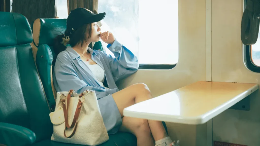 自分に合った居眠りアイテムで移動時間を快適に!